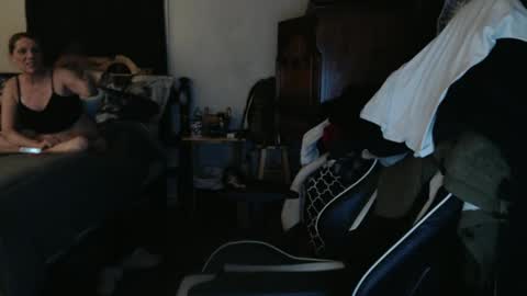 Snapshot of 1hotcouple2c chatting on 01/11/25, 08:43 1hotcouple2c online show from 01/11/25, 08:43