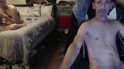 Snapshot of 1hotcouple2c chatting on 10/17/25, 10:45 1hotcouple2c online show from 10/17/25, 10:45