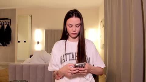 Snapshot of 1i1ypa1mer chatting on 01/10/26, 08:54 Lily 3 online show from 01/10/26, 08:54