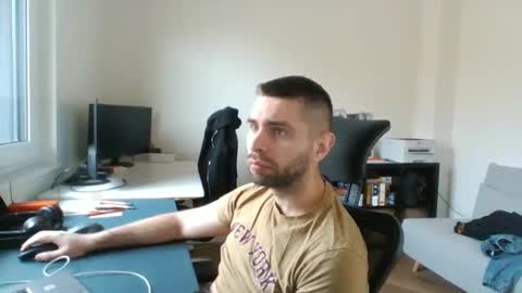 Snapshot of 1kamilkamil11 chatting on 03/11/25, 07:58 kam online show from 03/11/25, 07:58