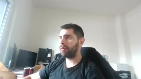 Snapshot of 1kamilkamil11 chatting on 02/10/26, 09:13 kam online show from 02/10/26, 09:13