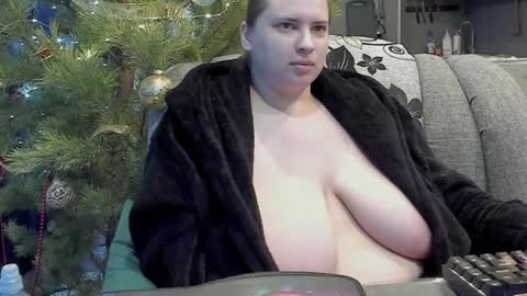 Snapshot of 1lindsey1 chatting on 12/24/24, 11:17 1LINDSEY1 online show from 12/24/24, 11:17