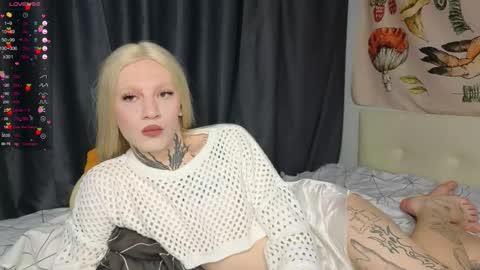 Michelle online show from 11/17/25, 04:24