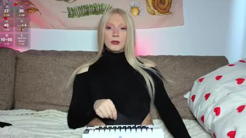 Michelle online show from 05/03/26, 02:23