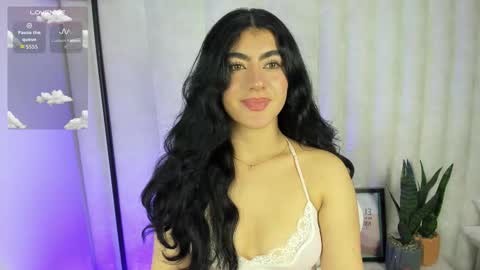 Snapshot of 1m_emily chatting on 11/10/25, 02:43 . online show from 11/10/25, 02:43