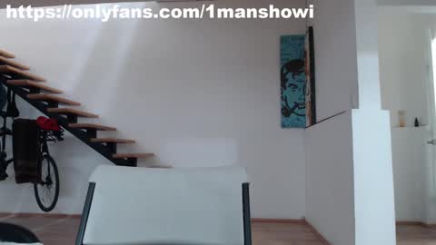 Snapshot of 1manshow11 chatting on 01/16/25, 07:10 1manshow11 online show from 01/16/25, 07:10