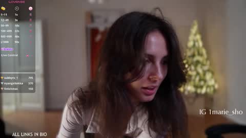 Snapshot of 1mari_01 chatting on 01/10/26, 07:04 Marie online show from 01/10/26, 07:04