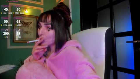 Snapshot of 1munique chatting on 12/01/25, 11:26 Moona online show from 12/01/25, 11:26