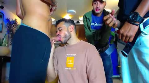 Snapshot of 1pushman chatting on 09/27/25, 11:04 pushman online show from 09/27/25, 11:04