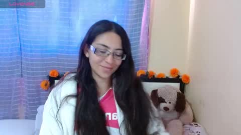 paola online show from 11/13/25, 07:35