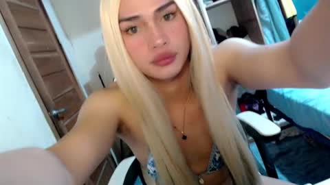 Snapshot of 1sexy_kattie chatting on 11/20/25, 05:45 1sexy kattie online show from 11/20/25, 05:45