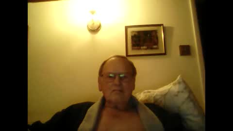 Snapshot of 1shorty chatting on 12/16/24, 07:54 1shorty online show from 12/16/24, 07:54