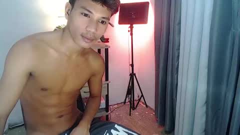 Snapshot of 1sweetloverxx chatting on 04/16/26, 12:06 1sweetloverxx online show from 04/16/26, 12:06