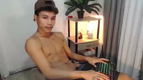 Snapshot of 1sweetloverxx chatting on 04/23/26, 01:24 1sweetloverxx online show from 04/23/26, 01:24