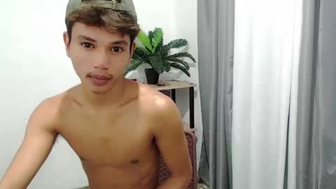 Snapshot of 1sweetloverxx chatting on 05/10/26, 10:53 1sweetloverxx online show from 05/10/26, 10:53