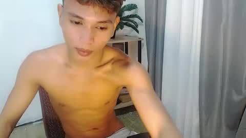 Snapshot of 1sweetloverxx chatting on 05/18/26, 12:55 1sweetloverxx online show from 05/18/26, 12:55