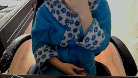 Snapshot of 1your_hot_girls chatting on 03/31/26, 12:27 1your_hot_girls online show from 03/31/26, 12:27