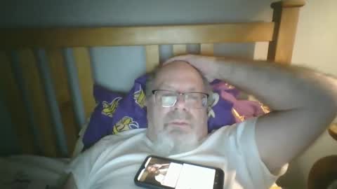 Snapshot of 2003dynawideglide chatting on 12/15/24, 11:53 2003dynawideglide online show from 12/15/24, 11:53