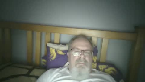 Snapshot of 2003dynawideglide chatting on 01/11/25, 08:43 2003dynawideglide online show from 01/11/25, 08:43