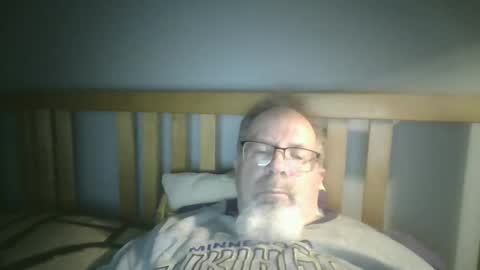 Snapshot of 2003dynawideglide chatting on 01/12/25, 02:24 2003dynawideglide online show from 01/12/25, 02:24