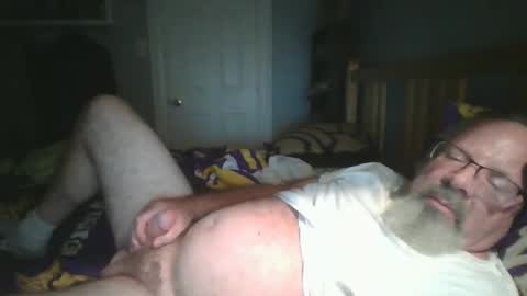 Snapshot of 2003dynawideglide chatting on 09/27/25, 02:49 2003dynawideglide online show from 09/27/25, 02:49