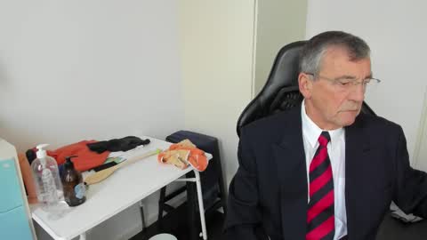 Henk online show from 11/30/25, 01:48