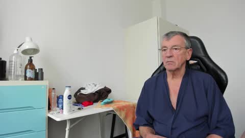 Snapshot of 200gentleman chatting on 02/01/26, 12:37 Henk online show from 02/01/26, 12:37