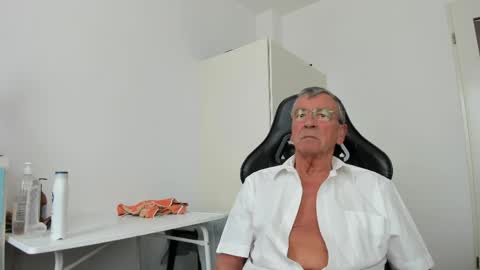 Henk online show from 05/04/26, 01:18
