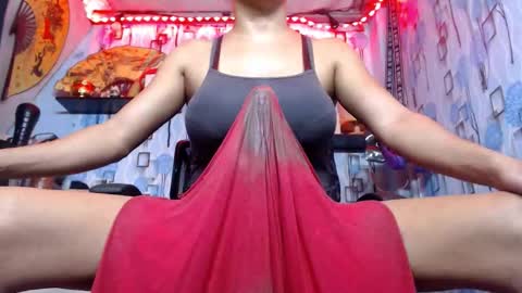 Snapshot of 21cmmusclecockts chatting on 03/23/26, 03:38 mharjorie online show from 03/23/26, 03:38
