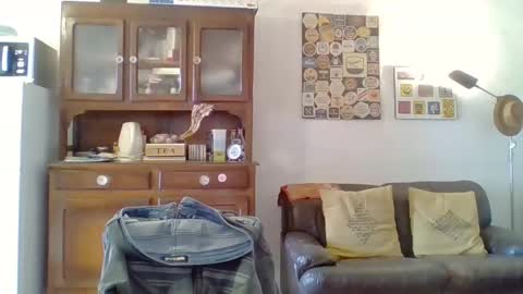 Snapshot of 22esserre chatting on 01/03/25, 12:52 22esserre online show from 01/03/25, 12:52