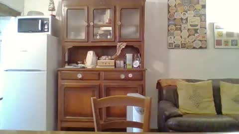 Snapshot of 22esserre chatting on 01/15/25, 03:29 22esserre online show from 01/15/25, 03:29