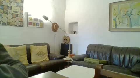 Snapshot of 22esserre chatting on 01/22/25, 11:45 22esserre online show from 01/22/25, 11:45