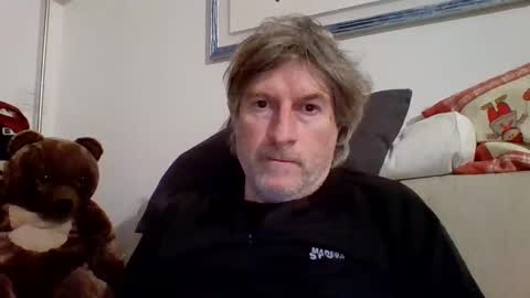 Snapshot of 22esserre chatting on 01/28/25, 09:19 22esserre online show from 01/28/25, 09:19