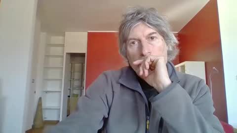 Snapshot of 22esserre chatting on 02/06/25, 01:21 22esserre online show from 02/06/25, 01:21