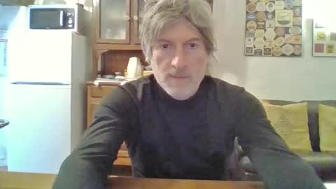 Snapshot of 22esserre chatting on 02/07/25, 03:19 22esserre online show from 02/07/25, 03:19