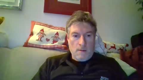 Snapshot of 22esserre chatting on 02/17/25, 10:47 22esserre online show from 02/17/25, 10:47