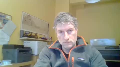 Snapshot of 22esserre chatting on 02/24/25, 04:04 22esserre online show from 02/24/25, 04:04