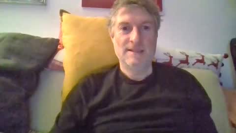 Snapshot of 22esserre chatting on 03/03/25, 09:15 22esserre online show from 03/03/25, 09:15