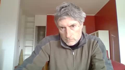 Snapshot of 22esserre chatting on 03/10/25, 01:21 22esserre online show from 03/10/25, 01:21