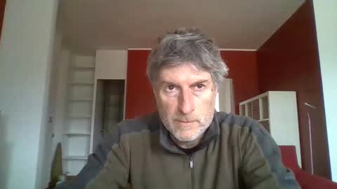 Snapshot of 22esserre chatting on 03/12/25, 04:02 22esserre online show from 03/12/25, 04:02