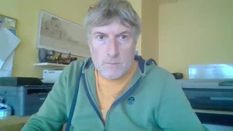 Snapshot of 22esserre chatting on 09/23/25, 02:53 22esserre online show from 09/23/25, 02:53