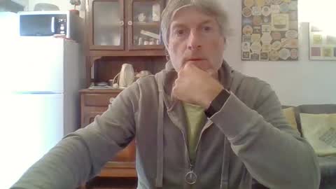 Snapshot of 22esserre chatting on 10/02/25, 11:39 22esserre online show from 10/02/25, 11:39