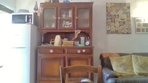 Snapshot of 22esserre chatting on 10/09/25, 11:08 22esserre online show from 10/09/25, 11:08