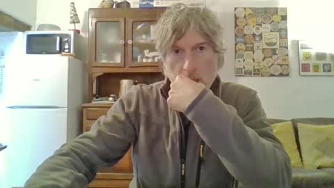 Snapshot of 22esserre chatting on 12/02/25, 12:32 22esserre online show from 12/02/25, 12:32