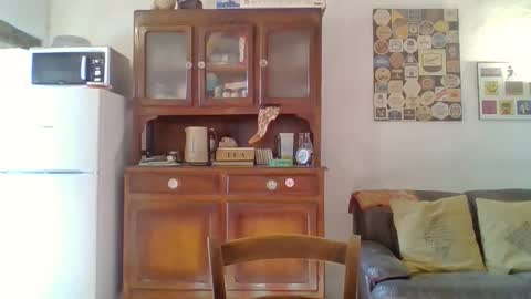 Snapshot of 22esserre chatting on 12/18/25, 12:22 22esserre online show from 12/18/25, 12:22