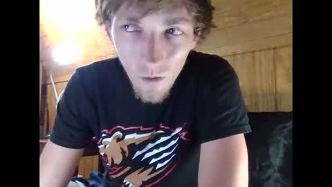 Snapshot of 27tnguy chatting on 03/08/26, 08:18 27tnguy online show from 03/08/26, 08:18