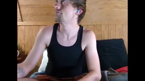 Snapshot of 27tnguy chatting on 03/18/26, 10:13 27tnguy online show from 03/18/26, 10:13