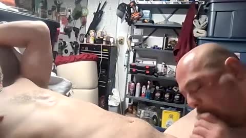 2dadsandson online show from 01/18/25, 08:52