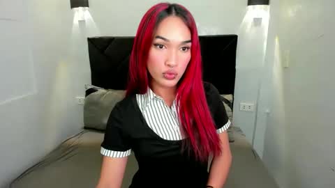 Snapshot of 2damnh0t_slut chatting on 11/19/25, 02:55 haduki online show from 11/19/25, 02:55