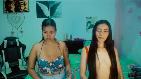 Snapshot of 2girls__dream chatting on 07/04/26, 07:47 samantha sharon online show from 07/04/26, 07:47